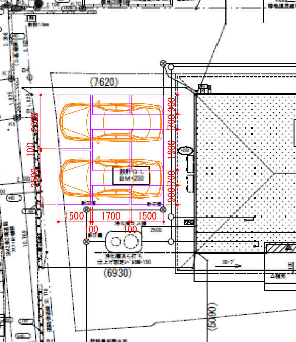 駐車場の東西で駐車する案(ピンクの線が土間コン)